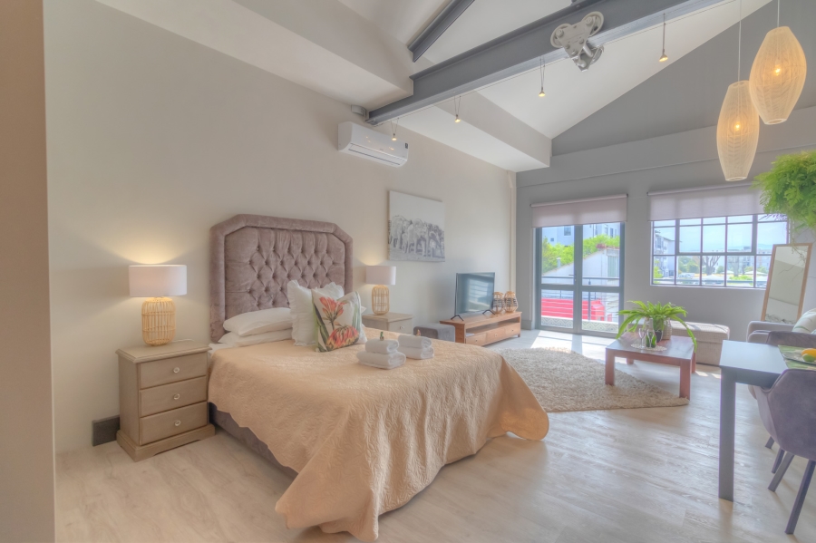 To Let 1 Bedroom Property for Rent in Paardevlei Western Cape